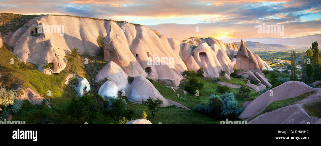 Vulkanischen tuff Felsformationen von Göreme in Kappadokien, Türkei Stockfoto