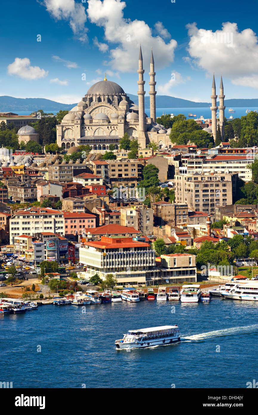 Die Süleymaniye-Moschee, Süleymaniye Camii, 1550-1558, auf dem dritten Hügel und am Ufer des Goldenen Horns, Istanbul, Türkei Stockfoto
