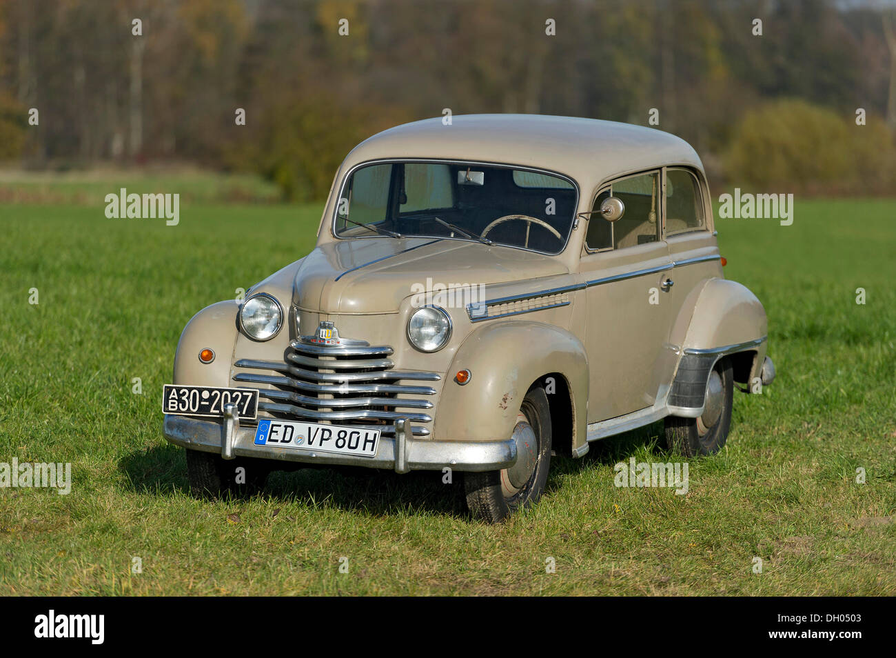 Oldtimer Opel Olympia, Baujahr ca. 1950, PublicGround Stockfoto