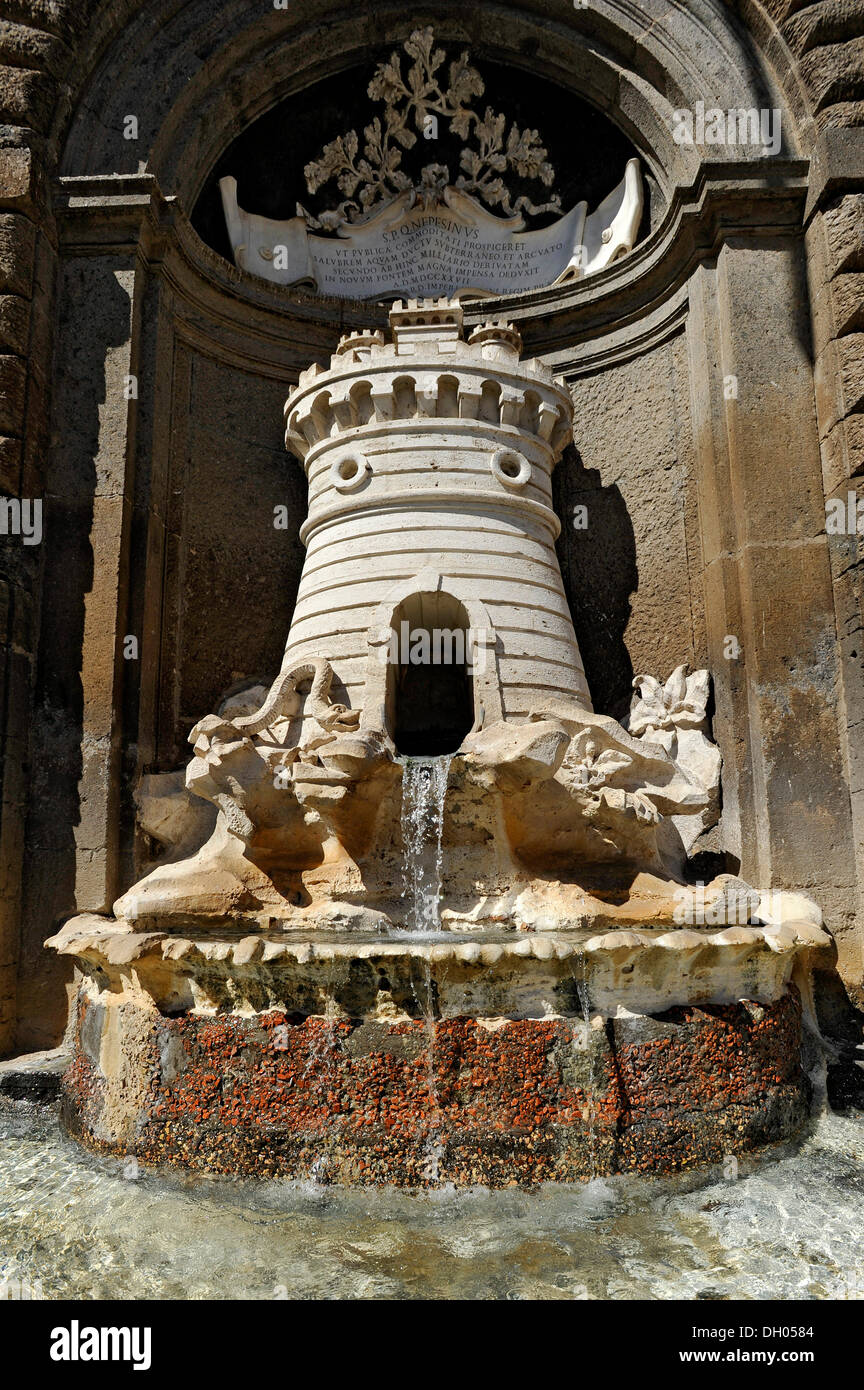 Brunnen von Filippo Barigioni auf das Renaissance-Rathaus von Antonio Sangallo, Palazzo Comunale Gebäude Stockfoto