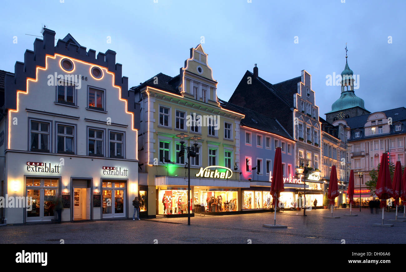 Geschäfte auf einem Markt, Recklinghausen, Ruhrgebiet, Nordrhein-Westfalen Stockfoto
