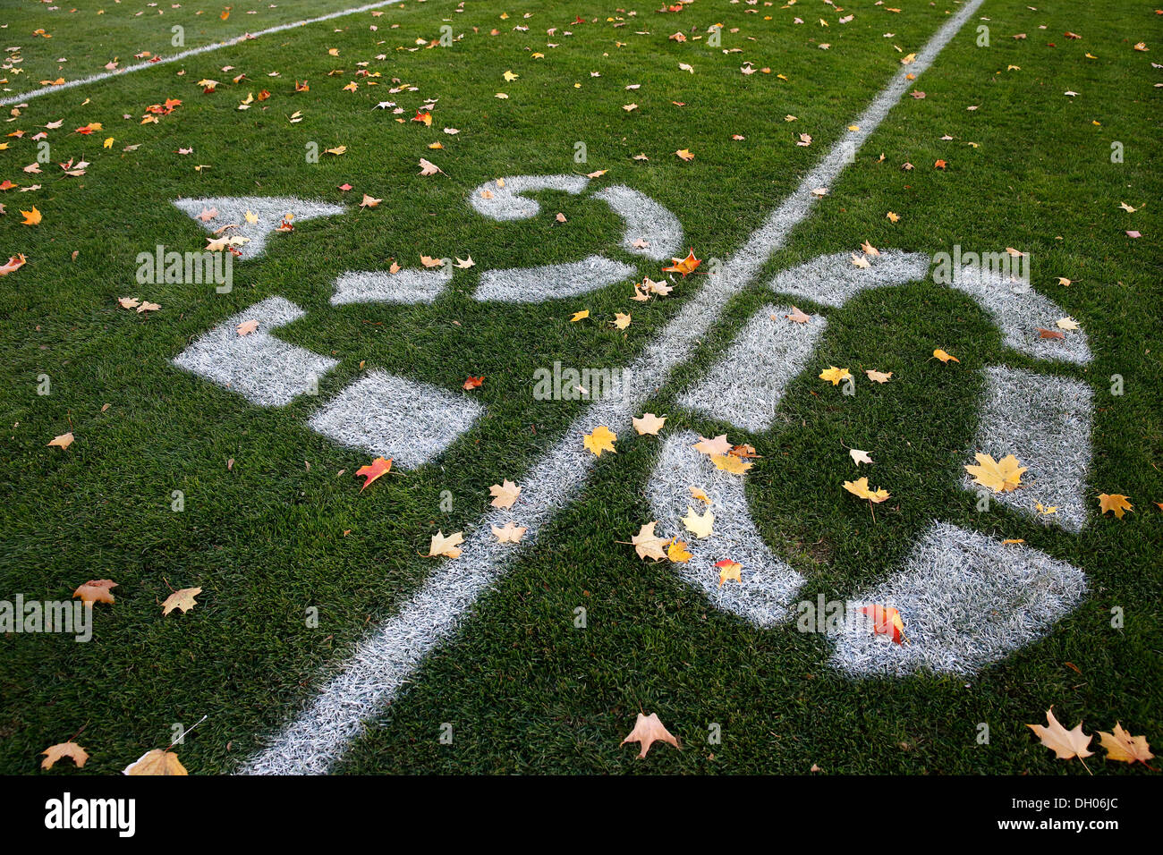 Hof-Marker auf eine amerikanische Highschool-Football-Feld Stockfoto