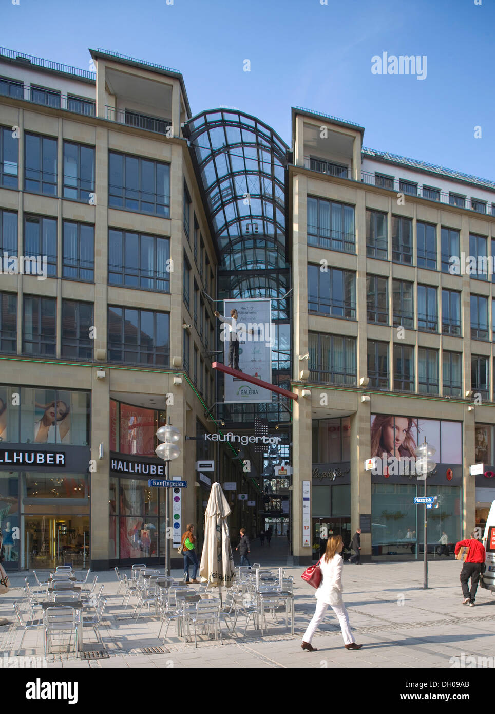 Durchgang Kaufinger Tor Mall, Kaufinger Straße, Altstadt-Lehel Bezirk, München, Bayern Stockfoto