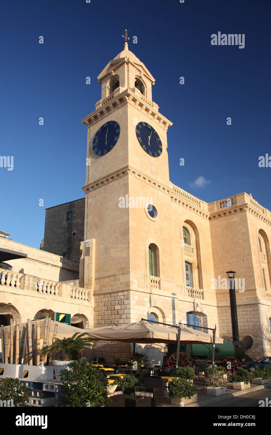 Die Bäckerei Uhrturm am Vittoriosa Wharf Stockfoto