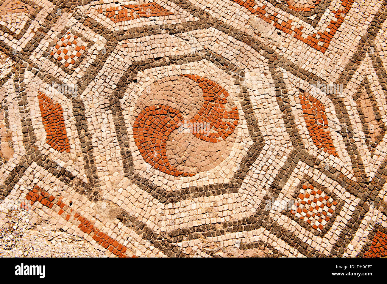 4. Jhdt. AD geometrische Bodenmosaiken der späten römischen Periode Synagoge von Sardes archäologische Stätte, Türkei Stockfoto
