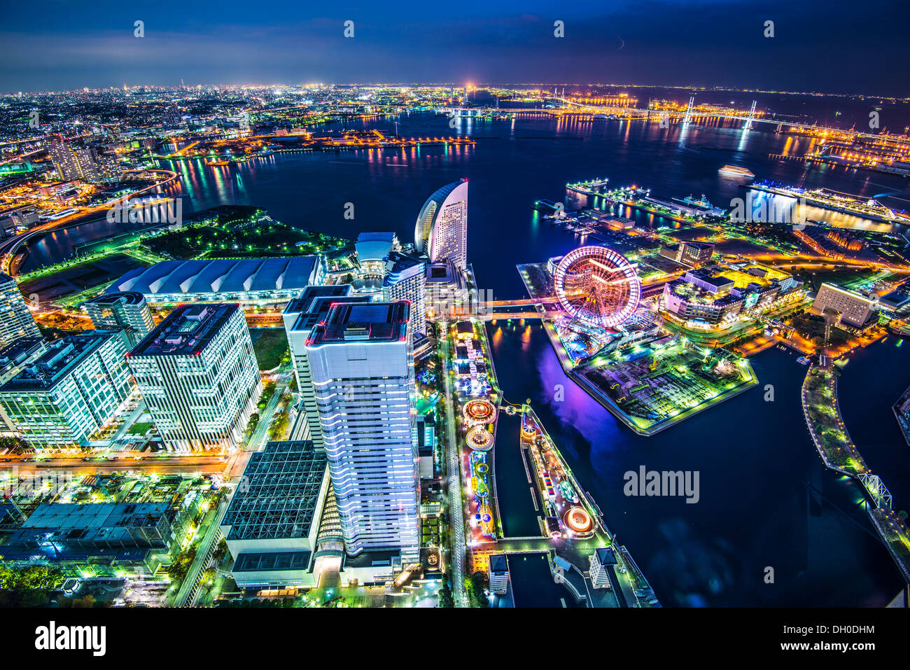 Yokohama, Japan-Luftbild bei Minato Mirai Hafenviertel. Stockfoto