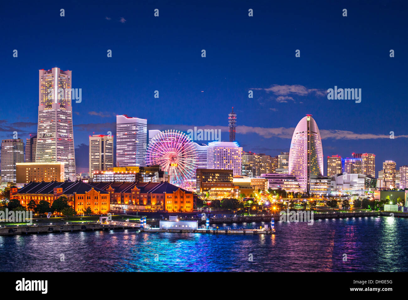 Yokohama, Japan-Luftbild bei Minato Mirai Hafenviertel. Stockfoto