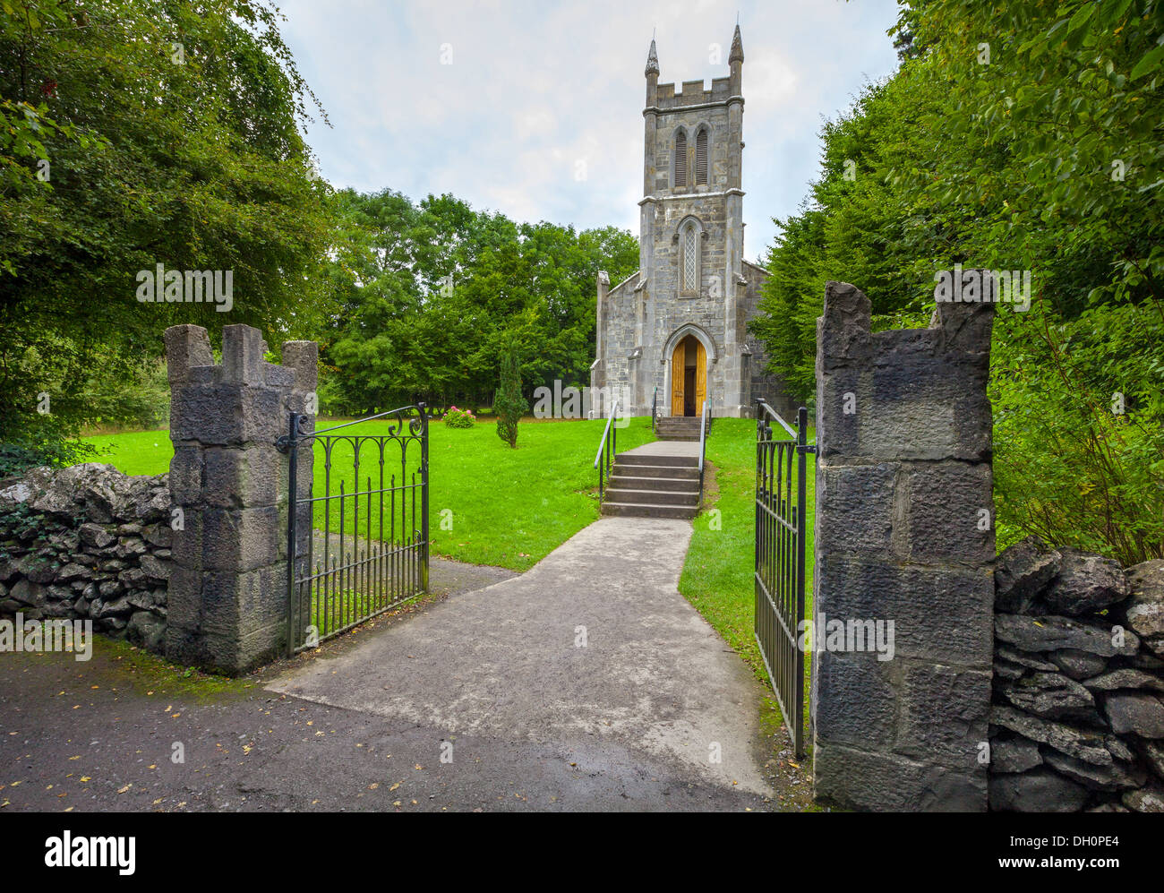 County Clare, Irland: Ardcroney Church of Ireland, zog 1998 nach Bunratty Folk Park Stockfoto
