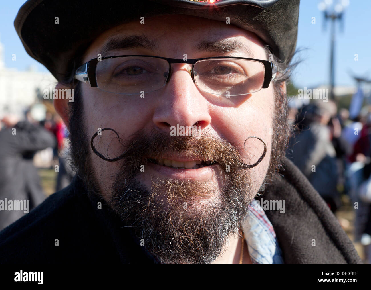 Nahaufnahme des Menschen sportliche französische Schnurrbart - USA Stockfoto