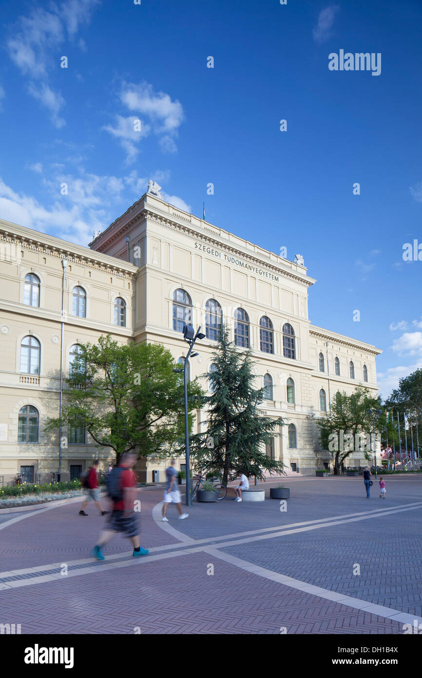 Attila Jozsef Science University in Dugonics Square, südliche Tiefebene, Szeged, Ungarn Stockfoto