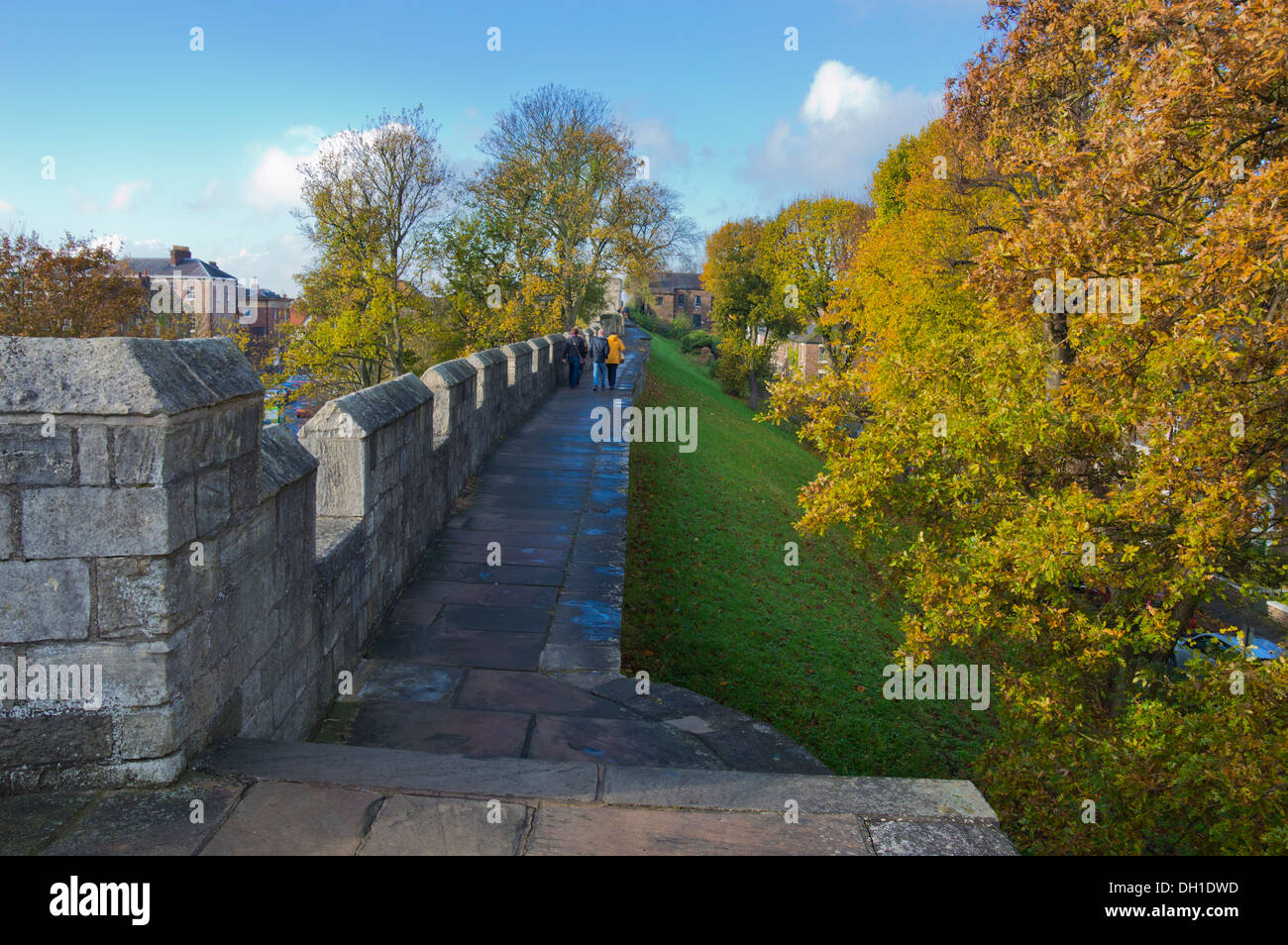 Unterhielten die Wände im Herbst, York, Yorkshire, England Stockfoto