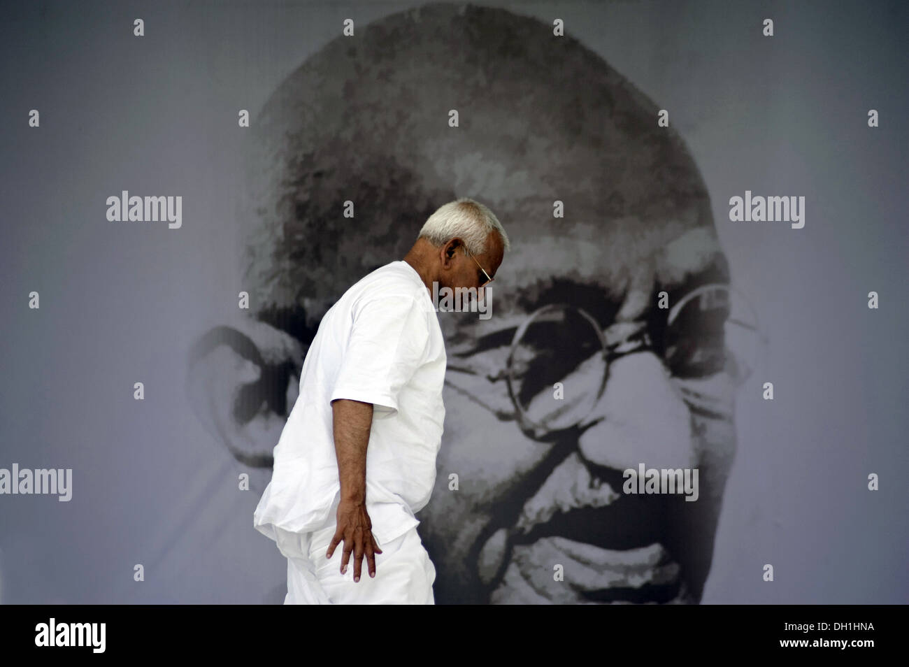 Anna Hazare , indische Sozialaktivistin, Kisan Baburao Hazare führte Bewegungen zu untersuchen und zu bestrafen Korruption, Ramlila Boden, Delhi, Indien, Asien Stockfoto