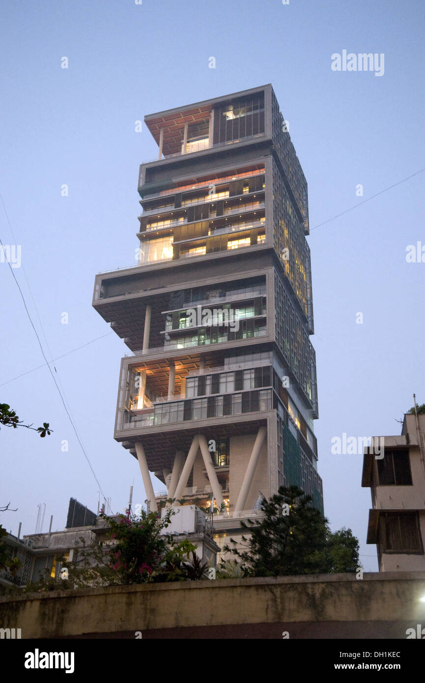 Antilia , Wolkenkratzer , Wohnsitz des indischen Milliardärs Mukesh Ambani Familie , ‎Altamount Road‎ , ‎Cumballa Hill , Bombay , Mumbai , Indien , Asien Stockfoto