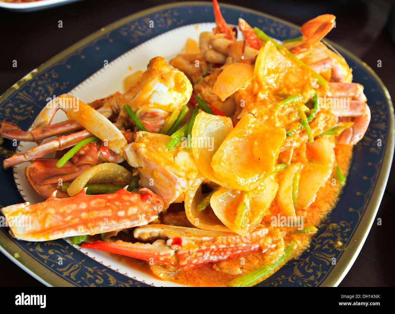 Thai-Küche, Gebratene Krabben mit Currypulver Stockfoto