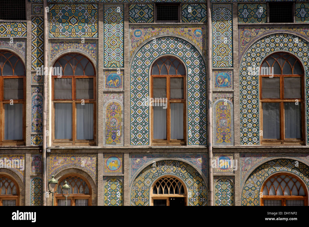 Geflieste Fassade des Golestan Palast, Teheran, Iran Stockfoto
