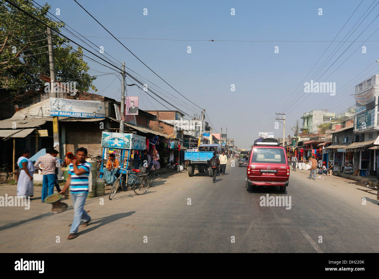 Autofahrt durch die Stadt Biratnagar, Terai Region, Nepal, Asien Stockfoto