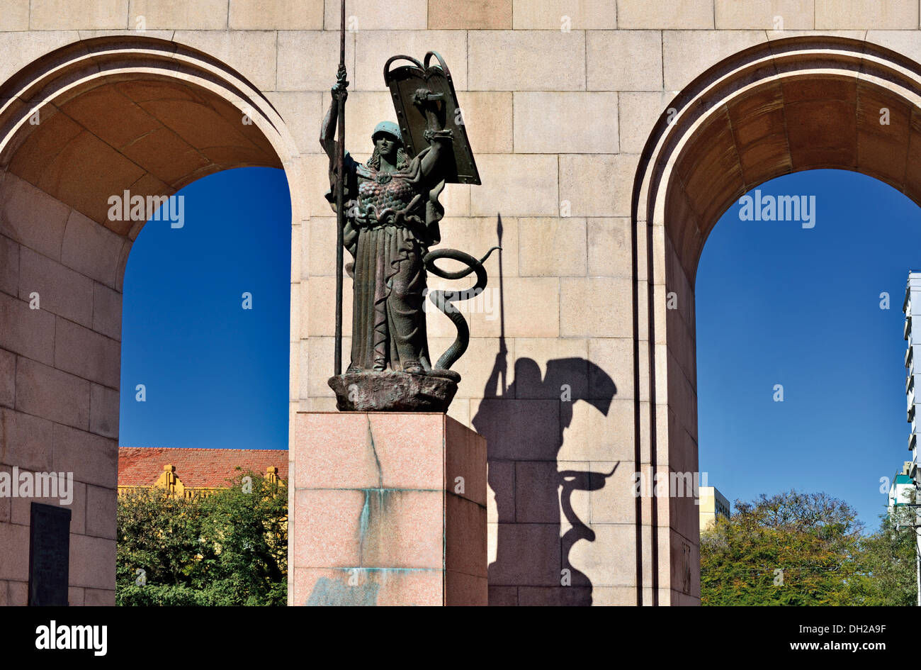 Brasilien, Porto Alegre: Sieg Statue des Triumphes Bogen 'Monumento Ao Expedicionario' Farroupilha City Park Stockfoto