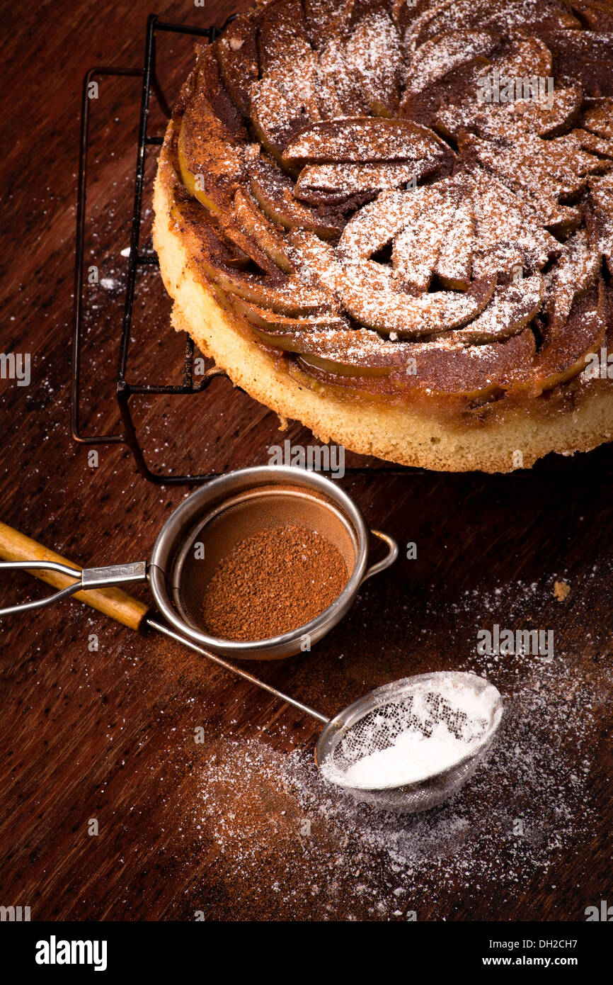 Apfelkuchen mit Zimt Stockfoto