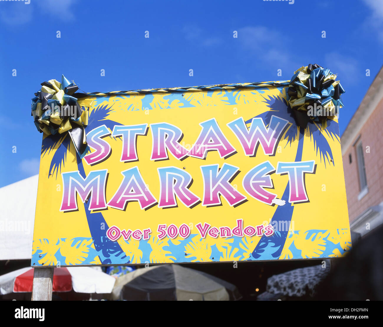 Die Straw Market Schild am Markteintritt, Nassau, New Providence, Bahamas Stockfoto
