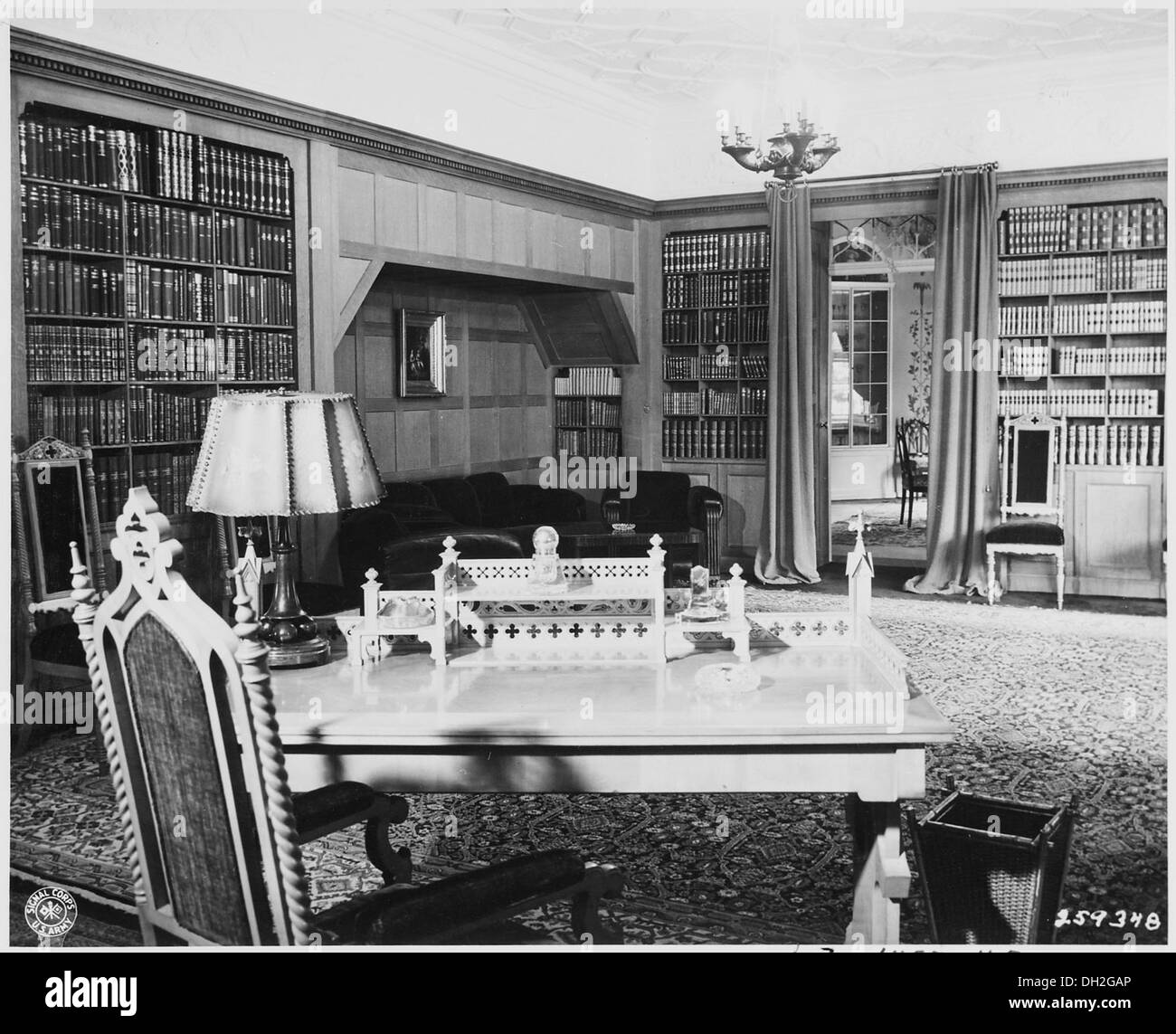 Hier ist das Büro, Schreibtisch und Bibliothek-Raum, der Präsident Harry S. Truman in den amerikanischen Quartalen verwendet wird... 198975 Stockfoto