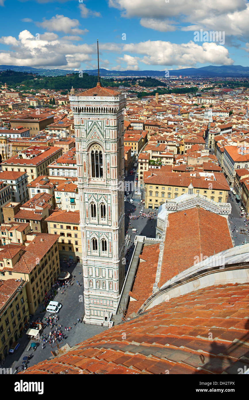 Campinale von der Gotik-Renaissance-Dom von Florenz, Basilika der Heiligen Maria der Blume; Florenz Stockfoto