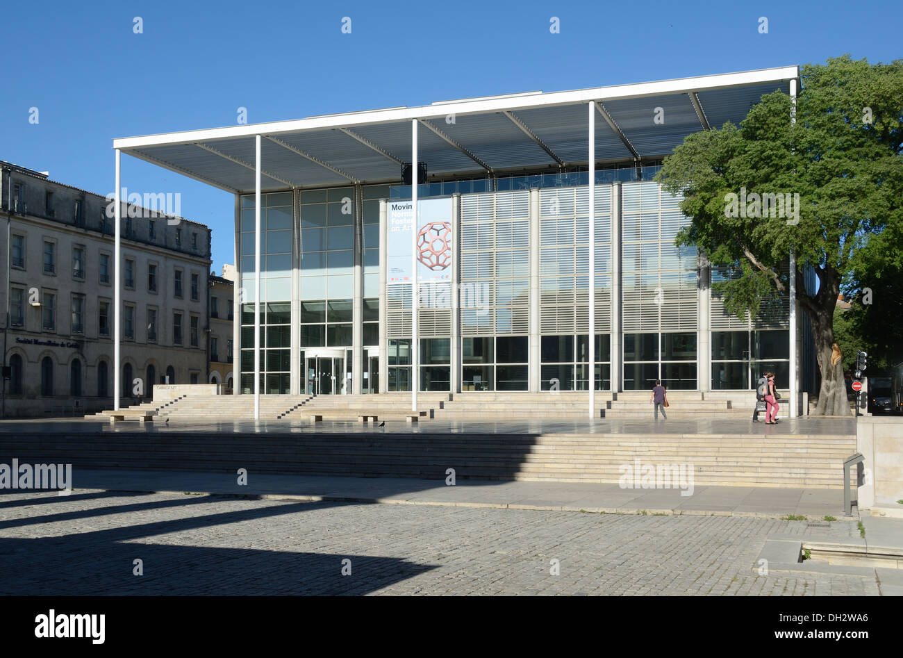 Carré d ' Art Bibliothek Kunst Galerie & Kulturzentrum von Norman Foster Nimes Frankreich Stockfoto