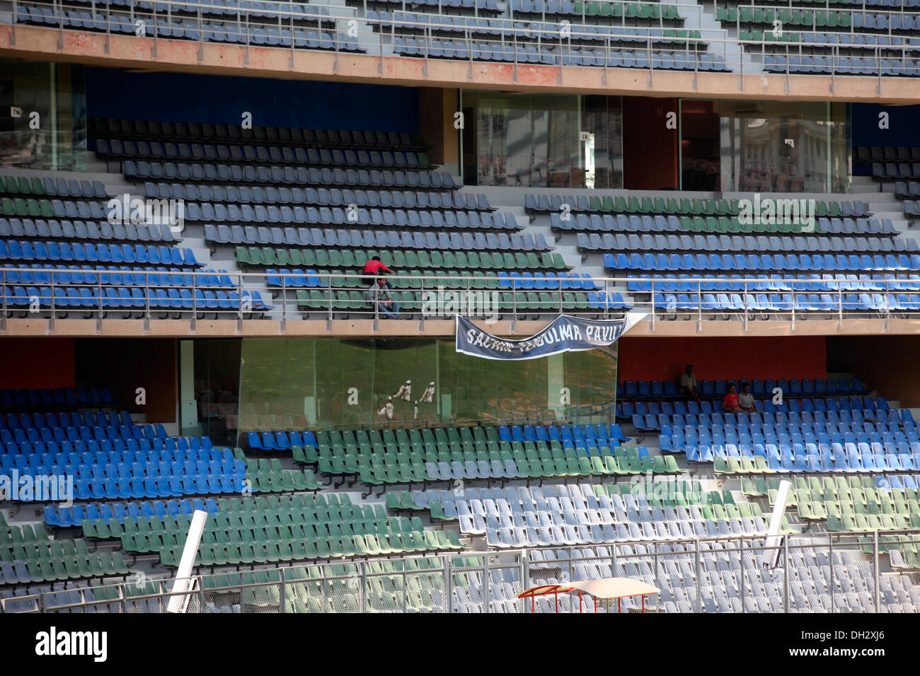 leere Wankhede Stadium Stühle in Mumbai Maharashtra Indien Asien Stockfoto