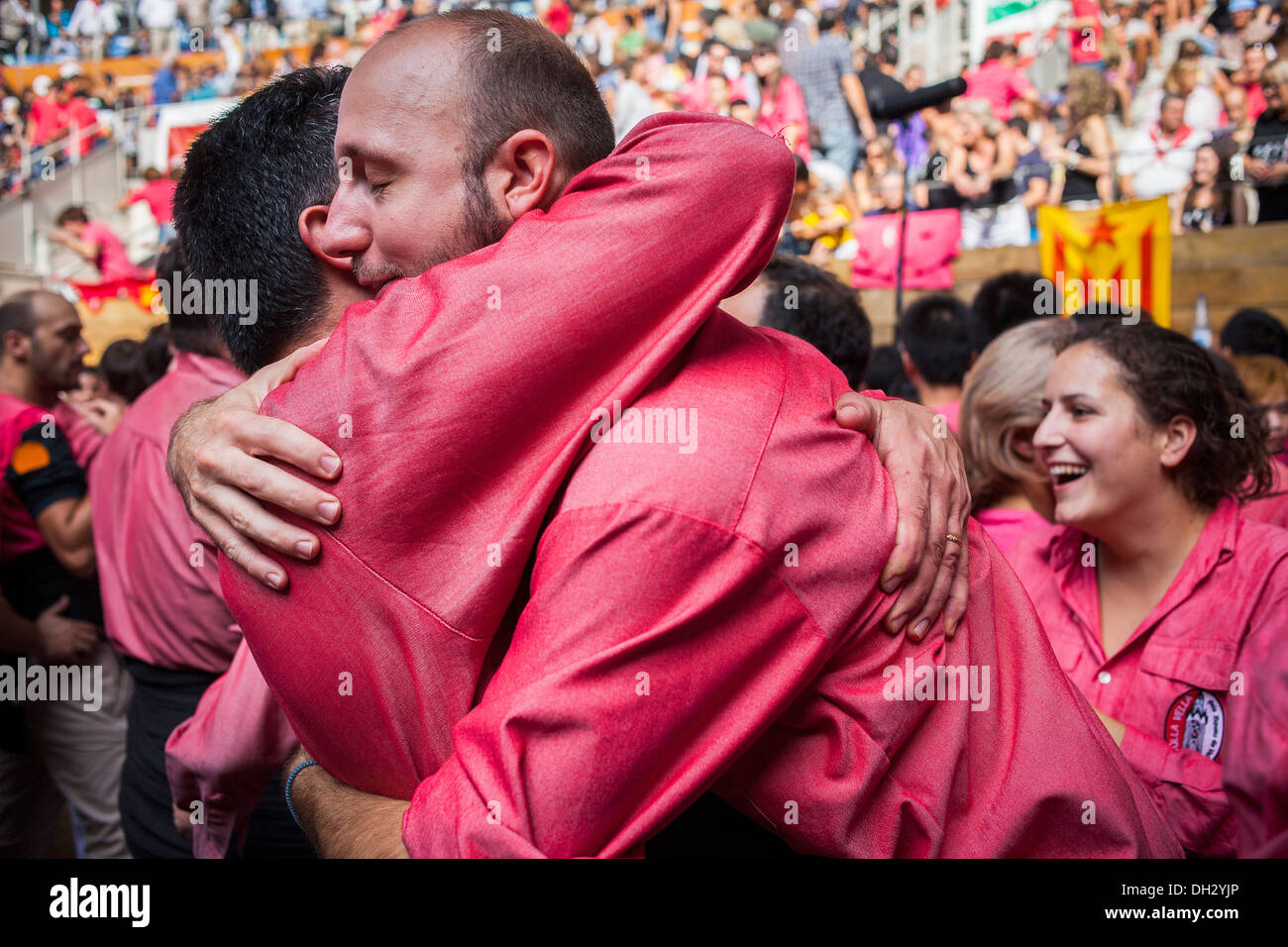 Einen großen Erfolg feiern. Colla Vella Xiquets de Valls. Stierkampfarena. Tarragona, Katalonien, Spanien Stockfoto