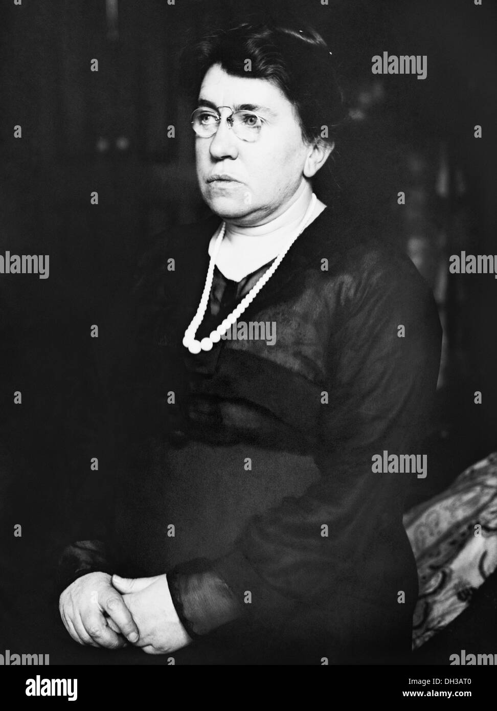 Vintage-Portraitfoto der Anarchistin und Schriftstellerin Emma Goldman (1869 – 1940). Foto von Bain Nachrichtendienst um 1915. Stockfoto