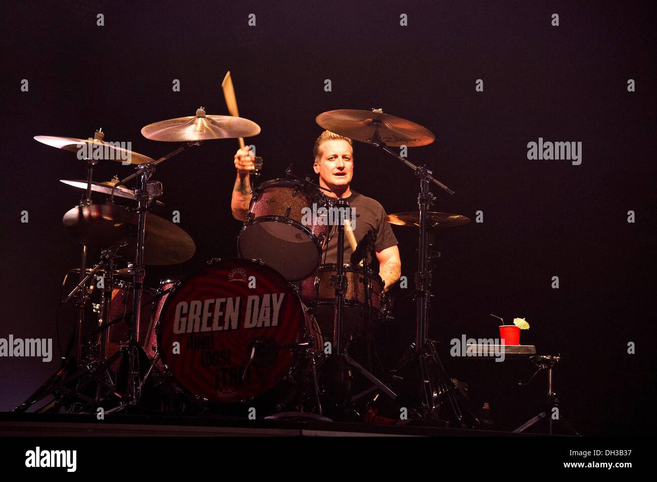 Tré Cool aus der US-Punk-Rock-Band Green Day die live in der Brixton Academy. London, 21. August 2013. Foto von: Carsten Windhorst Stockfoto