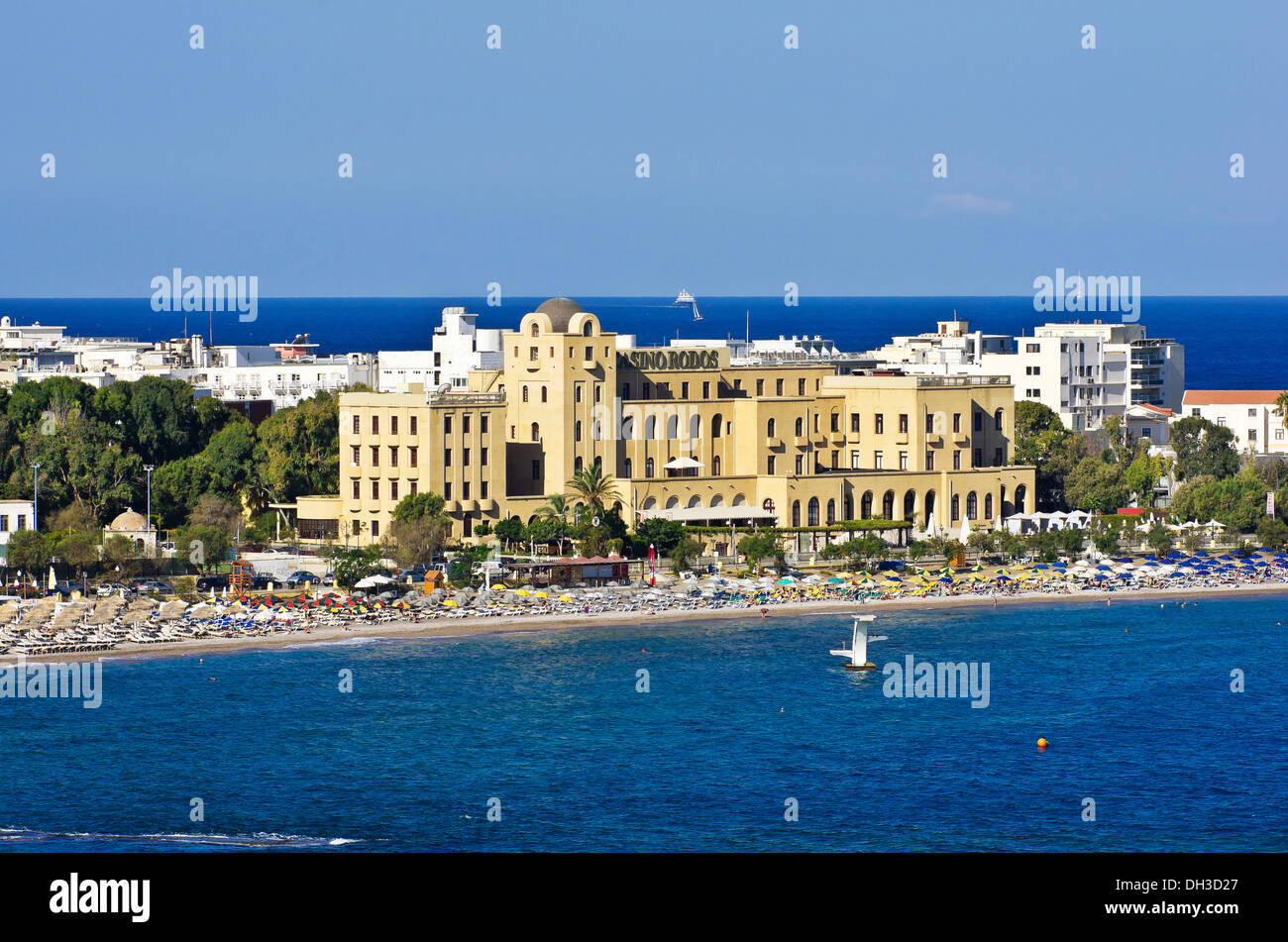 Casino und Wohnkomplex mit einem Strandbereich, Rhodos, Insel Rhodos, Dodekanes, Griechenland Stockfoto