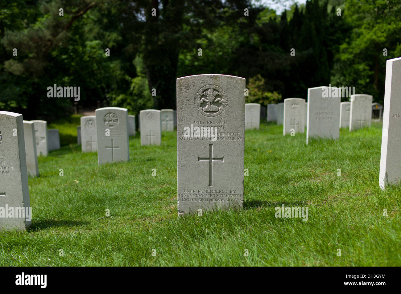 1. Weltkrieg Gräber von Soldaten, die das Grab von A Brown South Lancashire Regiment Pathologie Soldatenfriedhof Krankenhaus verstarb Stockfoto