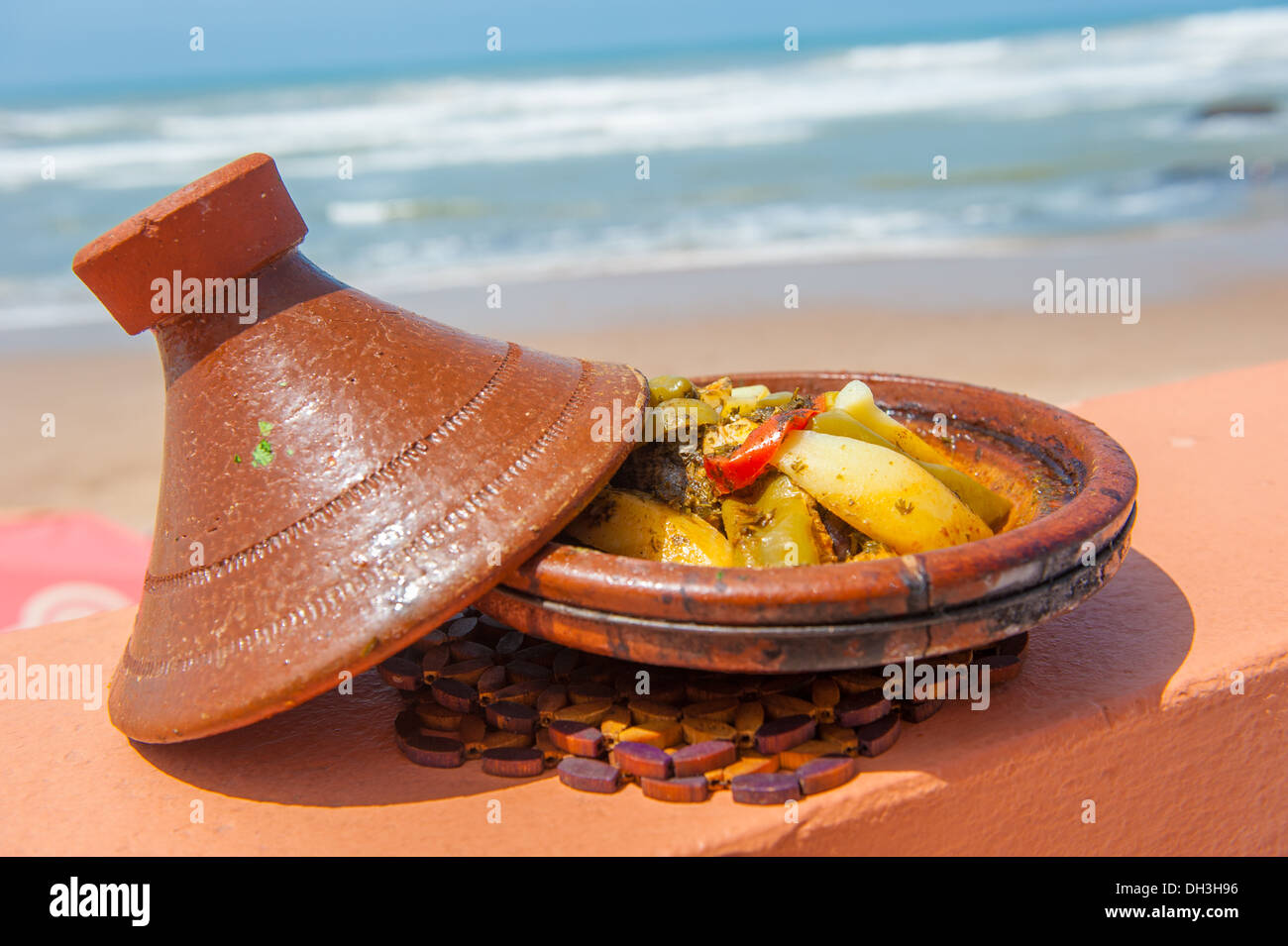 Fisch-Tajine, traditionelle marokkanische Küche Stockfoto