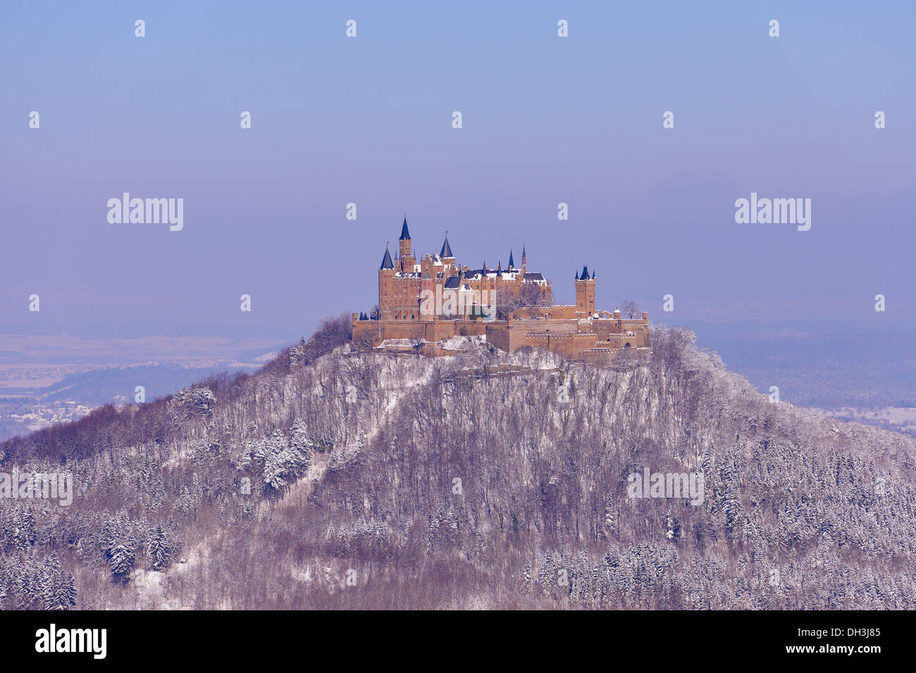 Burg Hohenzollern Burg im Winter, Hechingen, Zollernalb, Schwäbische Alb, Baden-Württemberg, Deutschland Stockfoto
