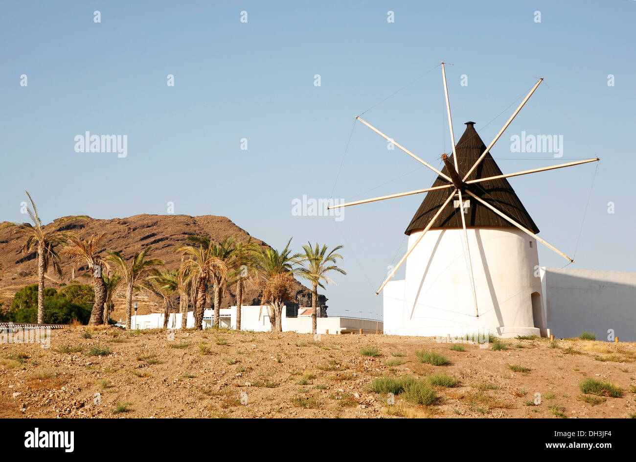 Typische andalusische Windmühle, Cabo de Gata, Andalusien, Südspanien, Spanien, Europa Stockfoto