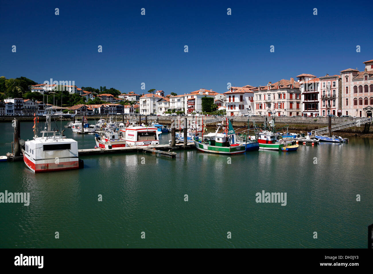 Fischerboote, Fischerhafen von saint-jean-de-Luz, auf Baskisch: donibane lohizune, Pyrenäen, Region Aquitanien, Stockfoto