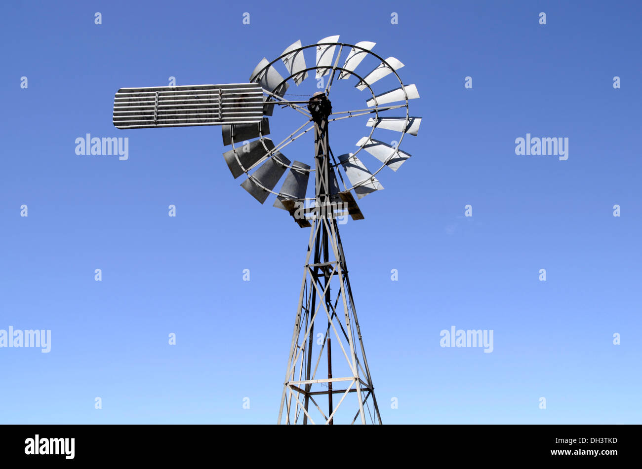 Wasserpumpe Windmühle, Australien. Stockfoto