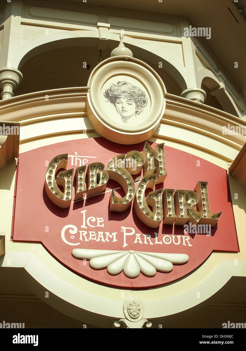 Gibson Girl Ice Cream Parlour Zeichen an Disneyland Paris, England Stockfoto
