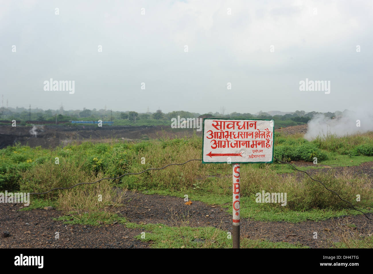 Feuer Fläche Jharia Tagebau Kohle Bergwerk in Jharkhand Indien Stockfoto