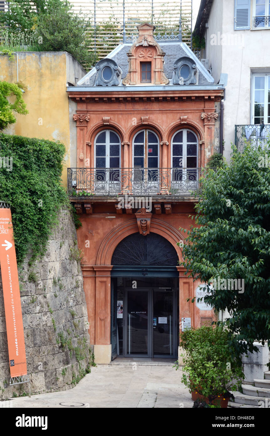 Historischer Eingang zum Internationalen Parfüm-Museum oder Parfümerie Grasse Alpes-Maritimes Frankreich Stockfoto