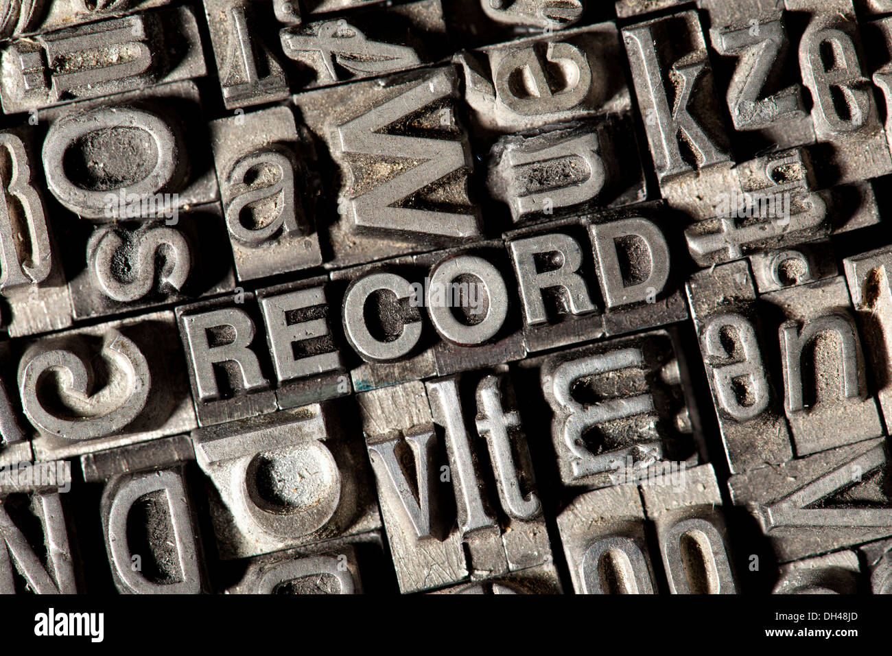 Alten führen Buchstaben bilden das Wort "RECORD" Stockfoto