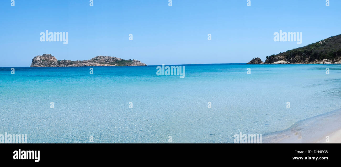 Blau-transparente Meer in Porto Tramatzu Strand, Teulada, Sardinien Stockfoto