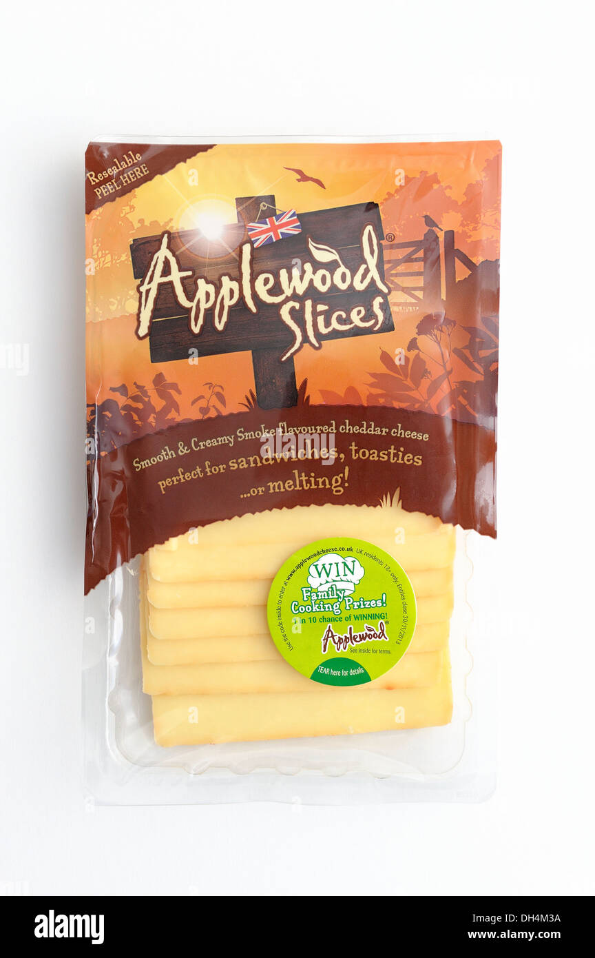 Eine Packung Applewood Käsescheiben Stockfoto