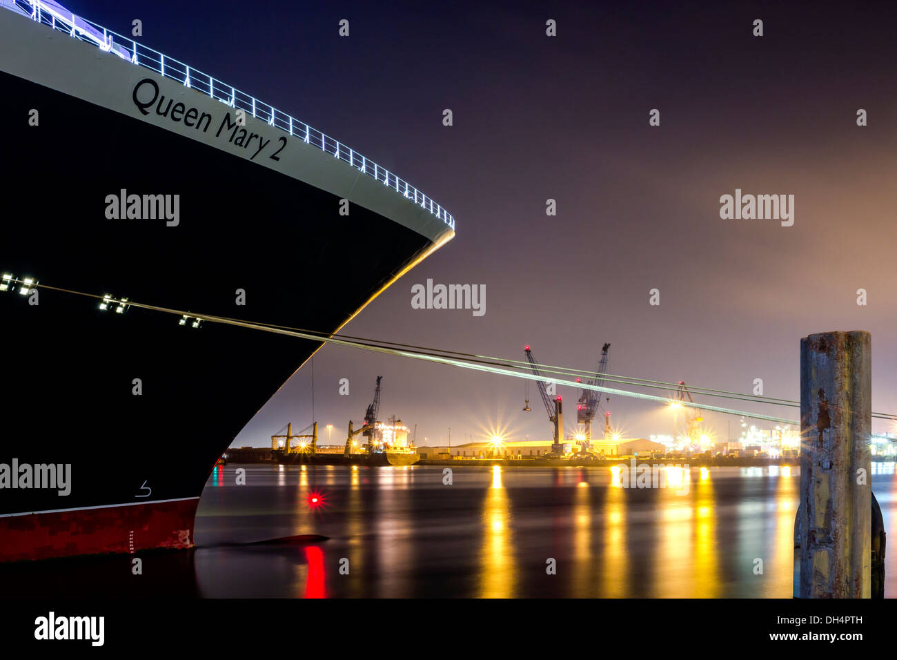 HAMBURG, Deutschland 31. SEPTEMBER Kreuzfahrt Schiff Queen Mary 2 im