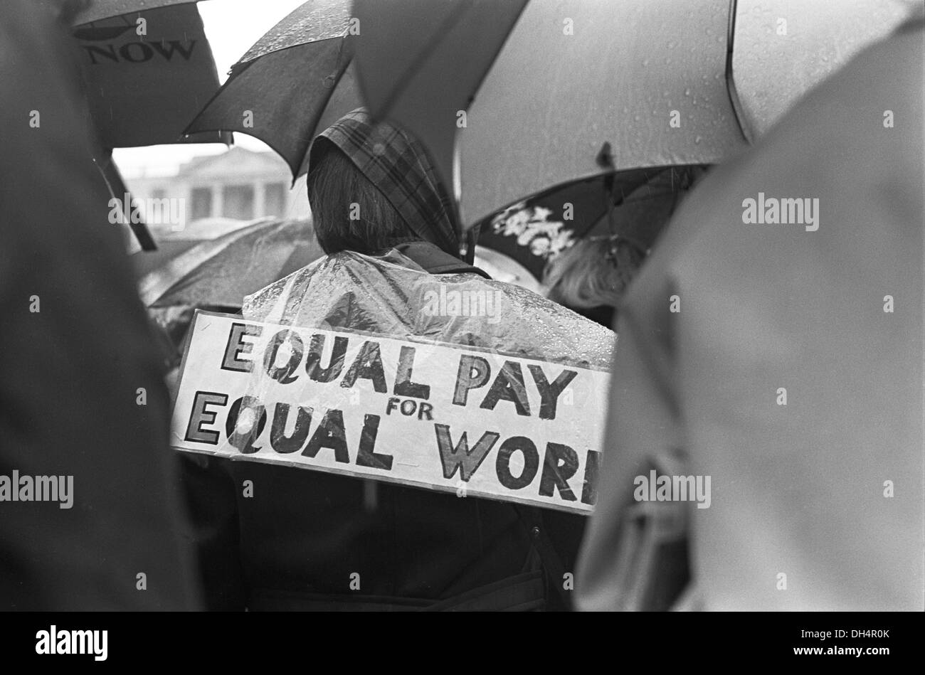 Womens Rights 1960s UK. Gleicher Lohn für gleiche Arbeit. Gewerkschaftsdemonstration für Frauenrechte Trafalgar Square London England 1968. Die Gewerkschaft organisierte Demonstration HOMER SYKES Stockfoto
