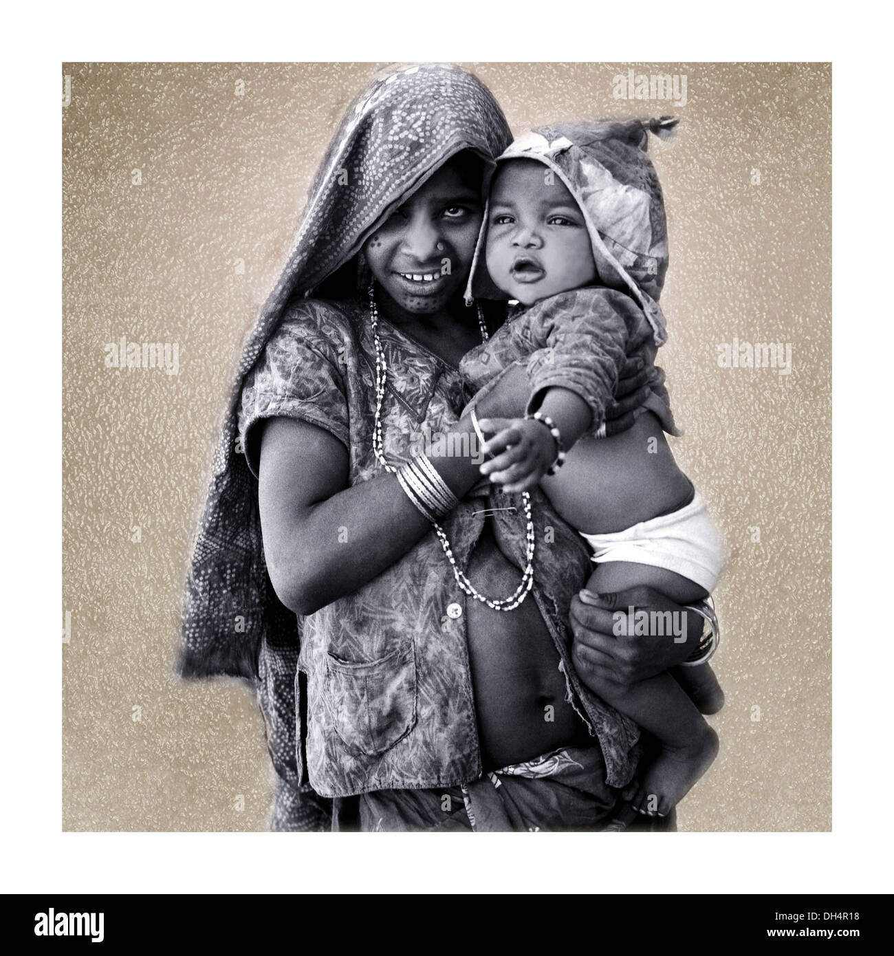 Baiga Mutter und Kind, Baiga Stamm, Madhya Pradesh, Indien Stockfoto