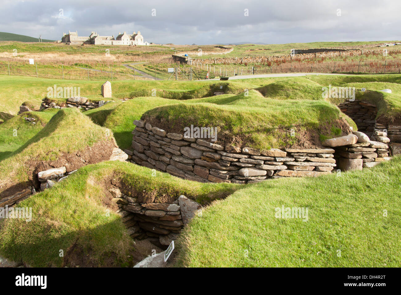 Inseln von Orkney, Schottland. Malerische Aussicht von der neolithischen Siedlung Skara Brae. Stockfoto