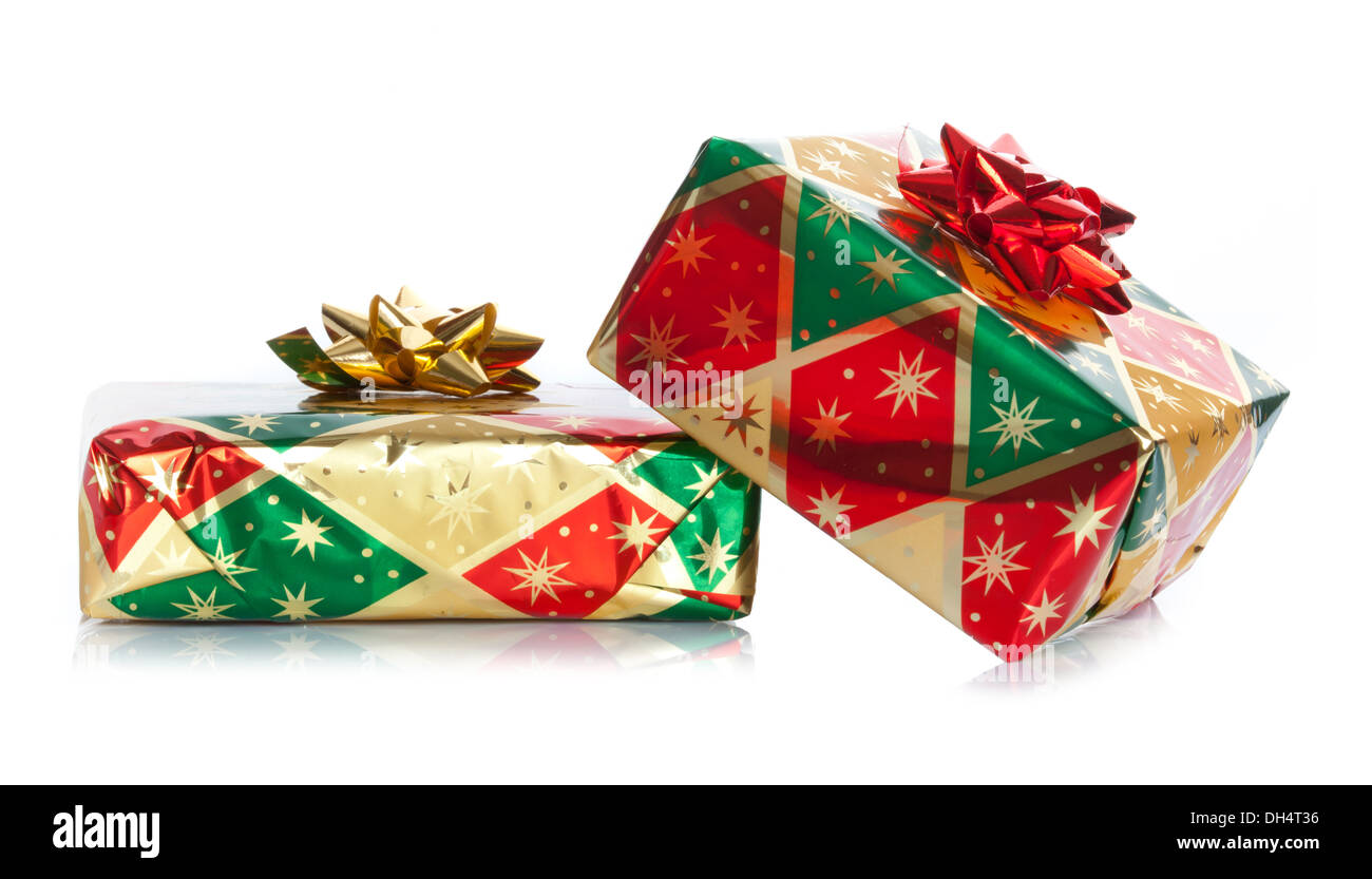 Bunte Geschenkboxen isoliert auf weißem Hintergrund Stockfoto