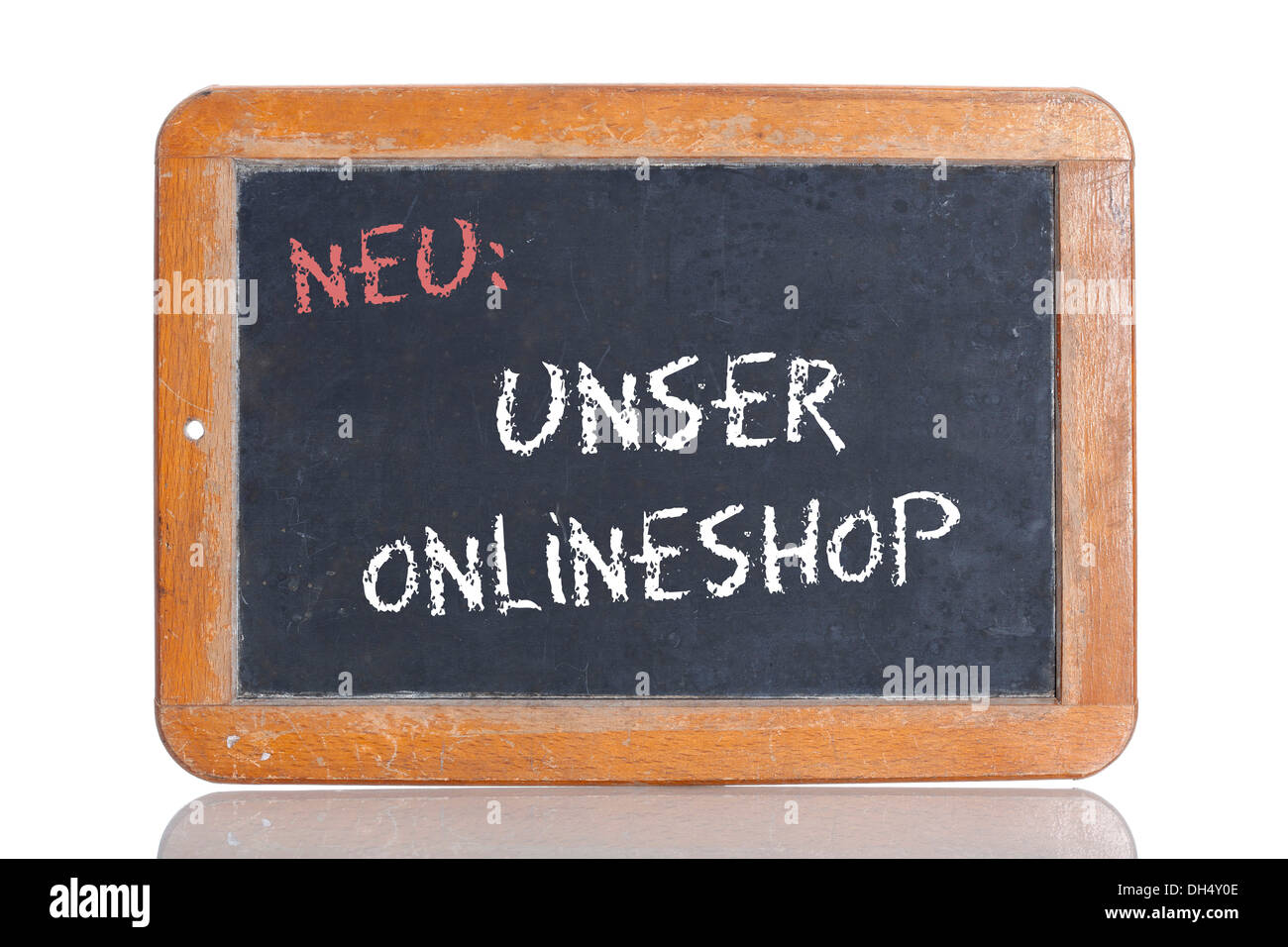 Alte Schultafel mit den Worten NEU: UNSER ONLINESHOP, Deutsch für neu: unser Online-Shop Stockfoto