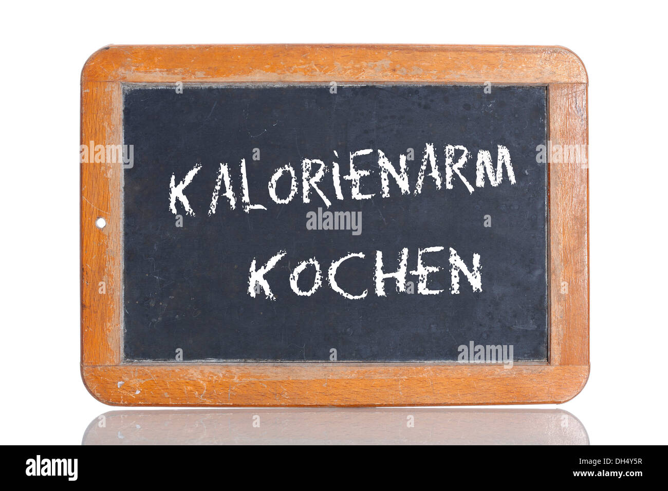 Alte Schultafel mit dem Begriff KALORIENARM KOCHEN, Deutsch für die kalorienarme Küche Stockfoto